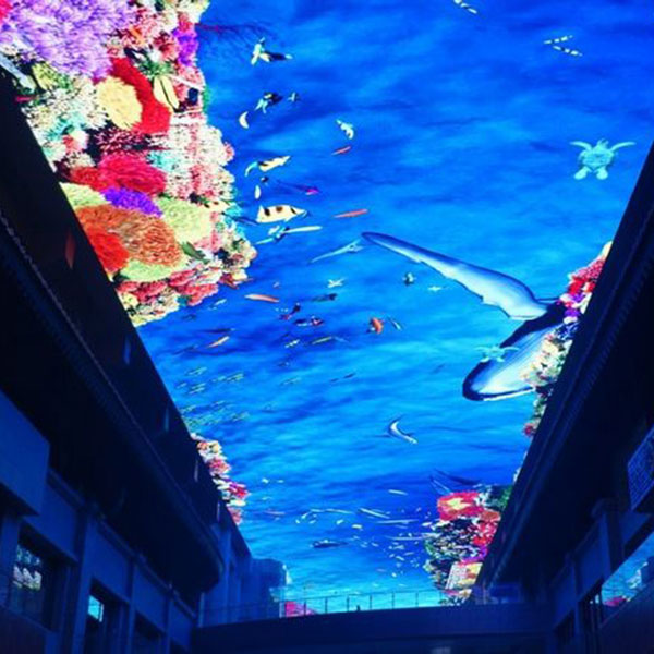 P8 outdoor high-definition LED canopy screen